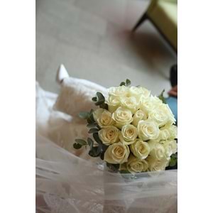 Round Bouquet of White Roses and Eucalyptus
