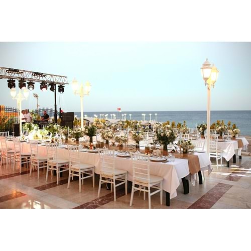 Table Decorated with Medium Live Flowers in 3 Sizes of Glass v,Vases